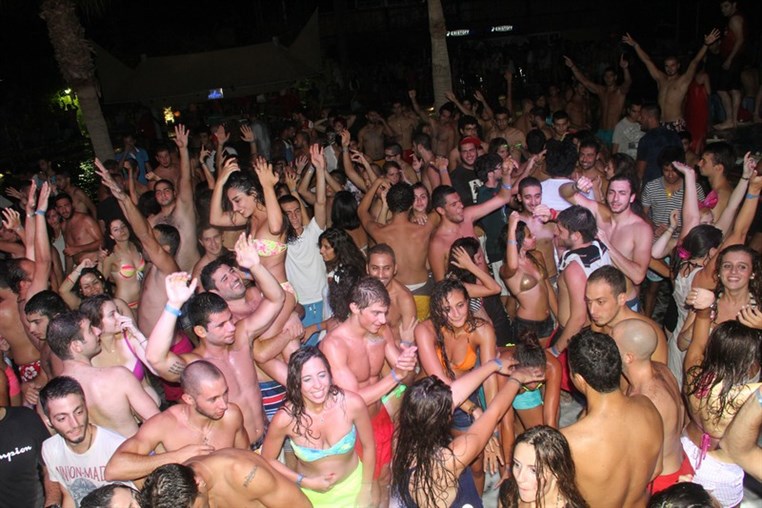 Lebanon Largest FOAM Party 3 (1)